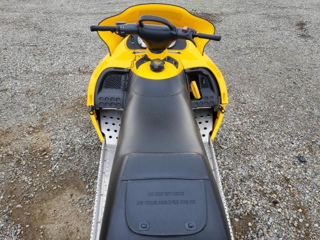 2001 Skidoo 2001 Skidoo Snowmobile