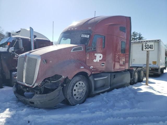 2020 Kenworth Construction T680