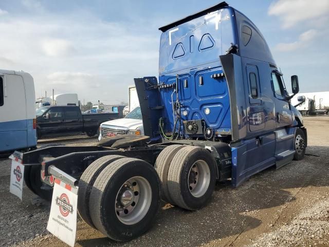 2021 Freightliner Cascadia 126