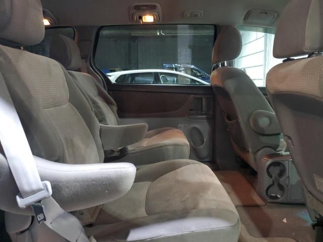 2010 Toyota Sienna CE