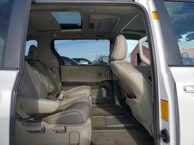 2013 Toyota Sienna XLE