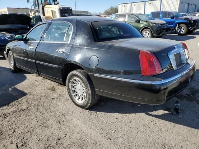 1999 Lincoln Town Car Signature