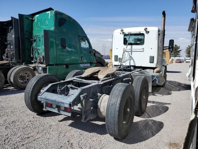 2017 Kenworth Construction T680