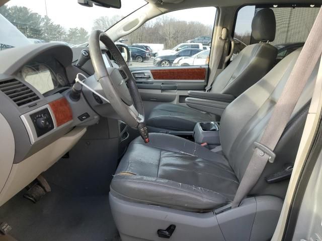 2009 Chrysler Town & Country Touring