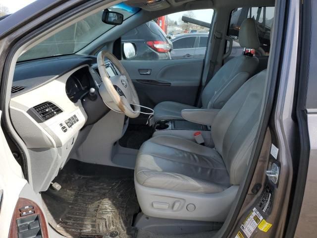 2014 Toyota Sienna XLE