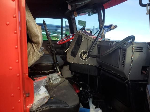 2000 Freightliner Conventional FLD120
