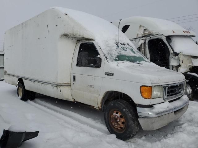 2003 Ford Econoline E450 Super Duty Cutaway Van