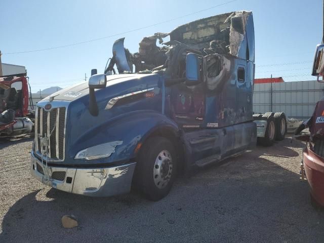 2023 Peterbilt 579