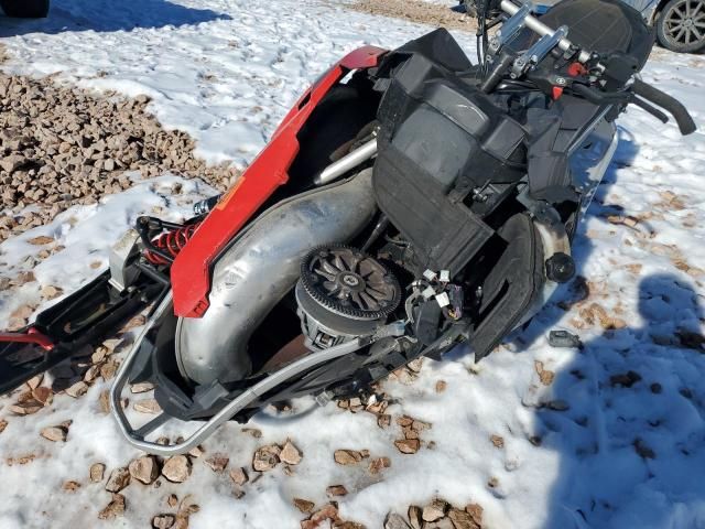 2015 Polaris Snowmobile