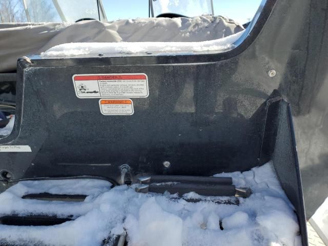 2013 Tracker Boat