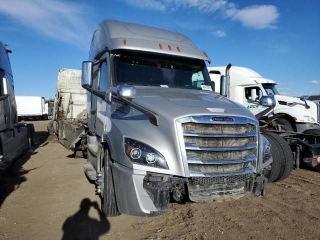 2019 Freightliner Cascadia Semi Truck
