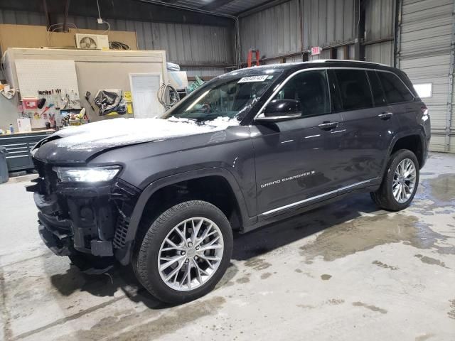 2022 Jeep Grand Cherokee Summit