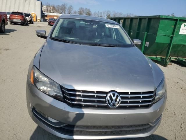 2013 Volkswagen Passat SEL