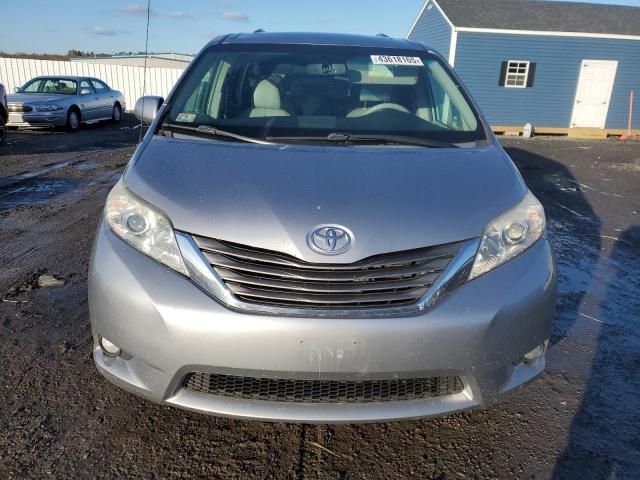 2012 Toyota Sienna XLE