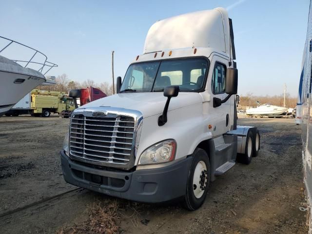 2015 Freightliner Cascadia 125