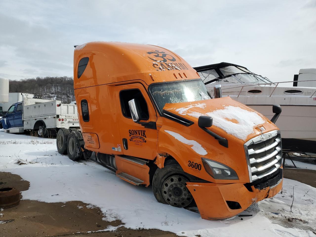 2020 Freigliner Cascadia 126