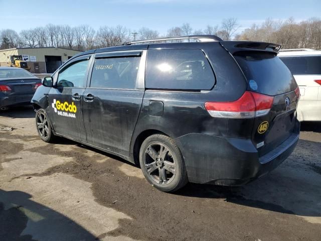 2014 Toyota Sienna XLE