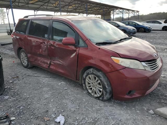 2012 Toyota Sienna XLE