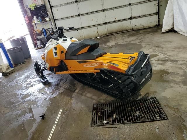 2017 Skidoo 2017 Skidoo Renegade