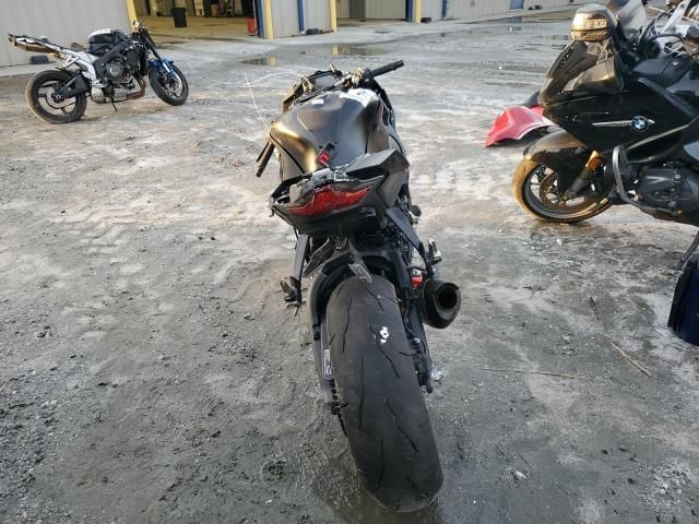2024 Kawasaki ZX1002 M