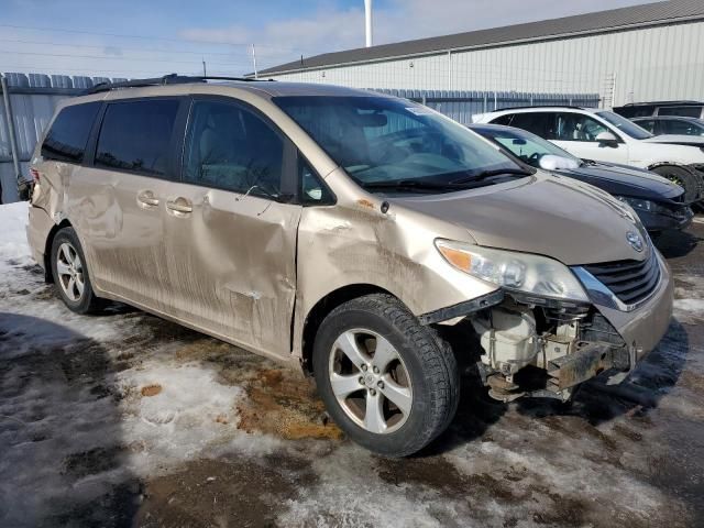 2011 Toyota Sienna LE