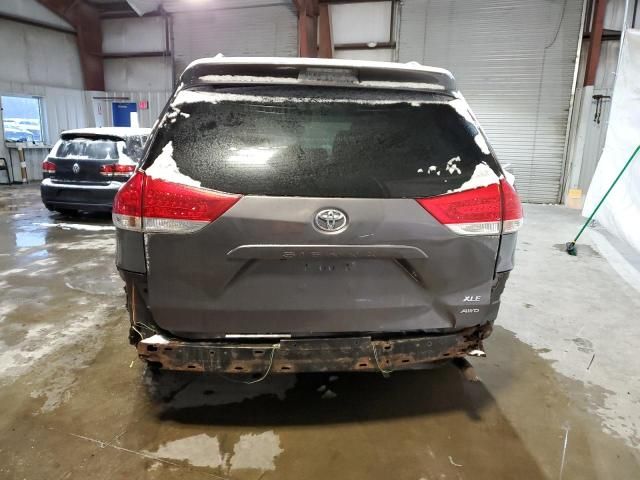 2012 Toyota Sienna XLE