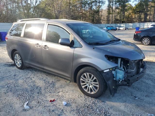 2012 Toyota Sienna XLE