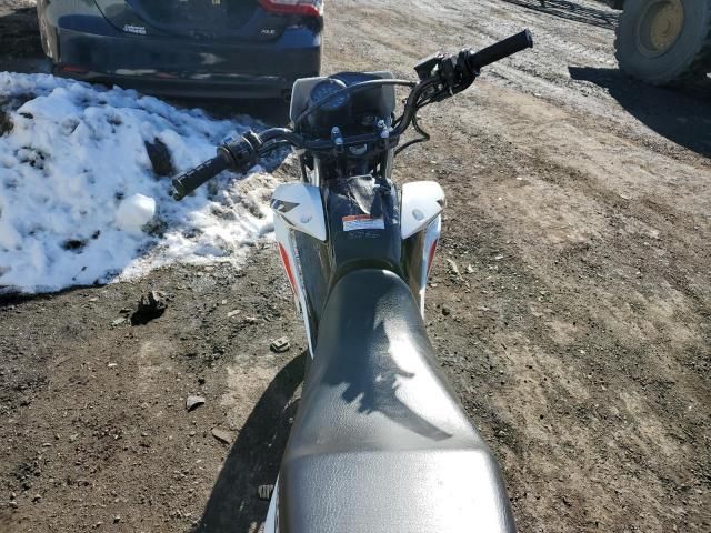 2023 Honda XR150L E