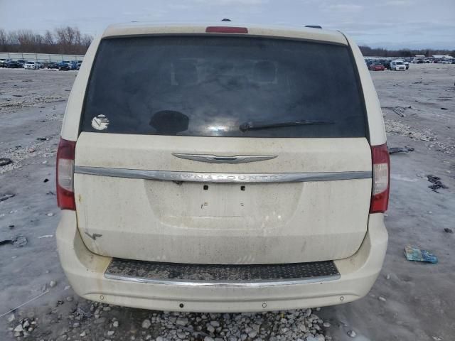 2013 Chrysler Town & Country Touring L