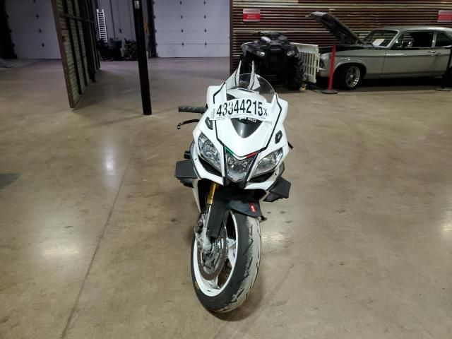 2016 Aprilia RSV4 RF