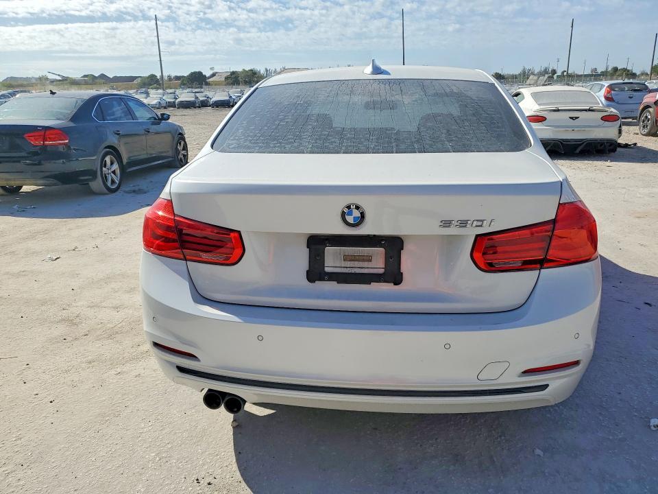 2017 BMW 330 i
