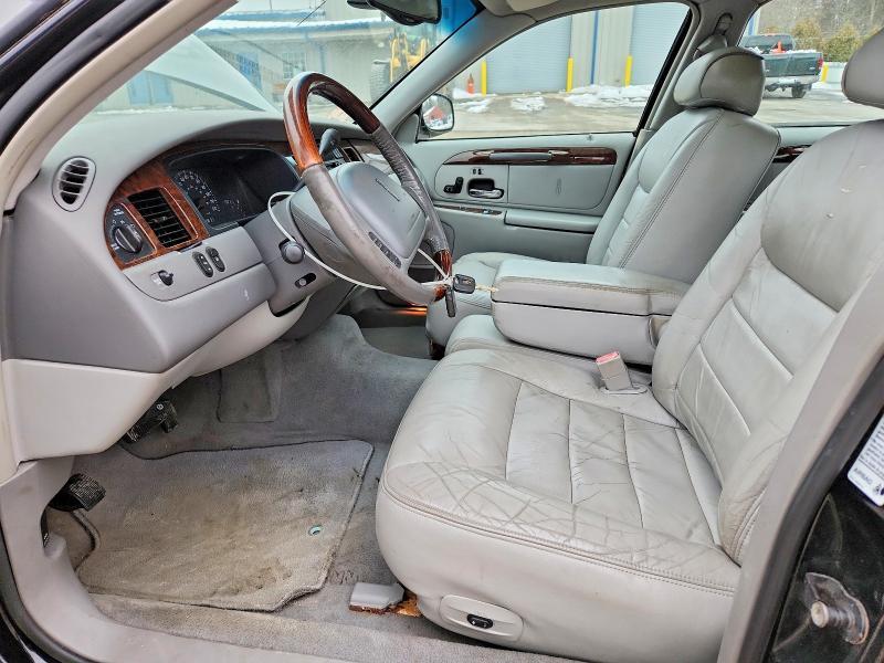 2002 Lincoln Town car Signature