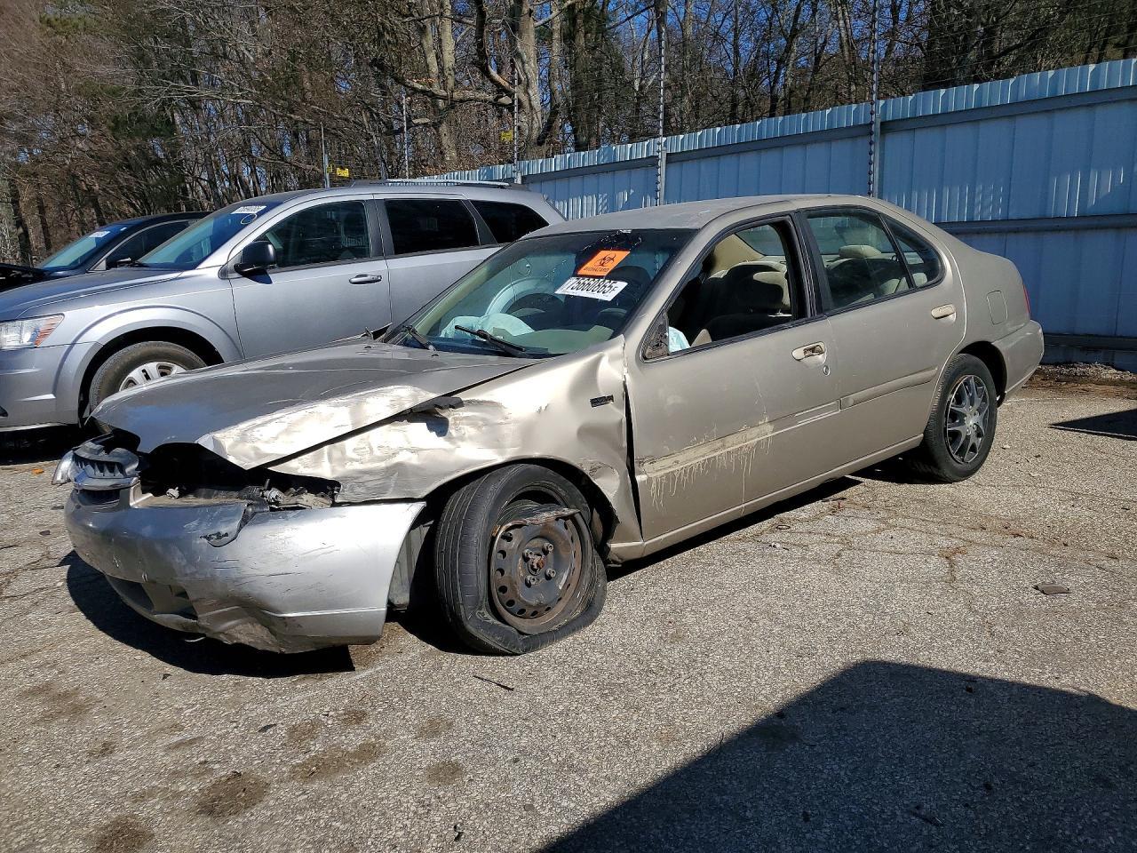 2001 Nissan Altima xe