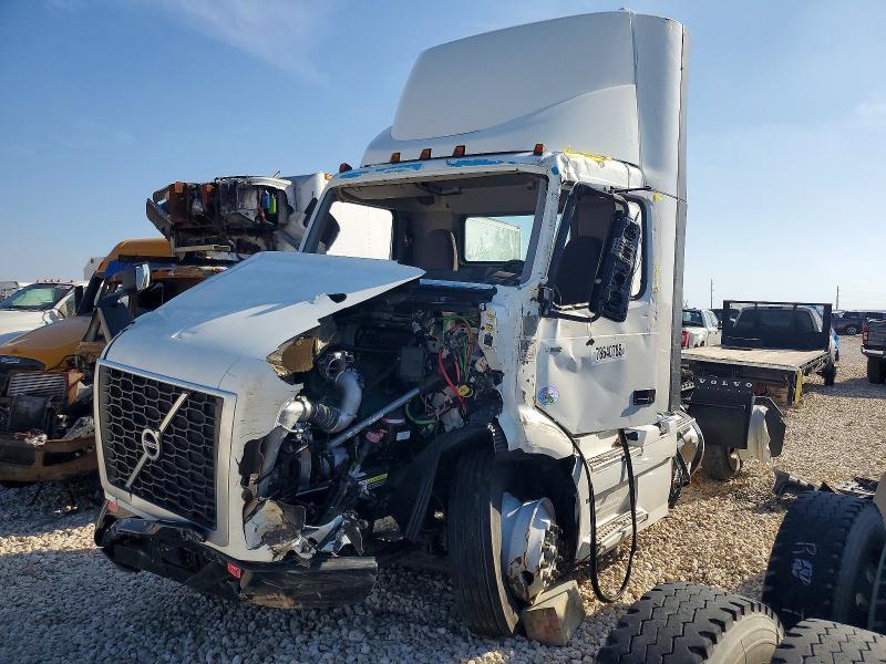 2025 Volvo Vnr Semi Truck