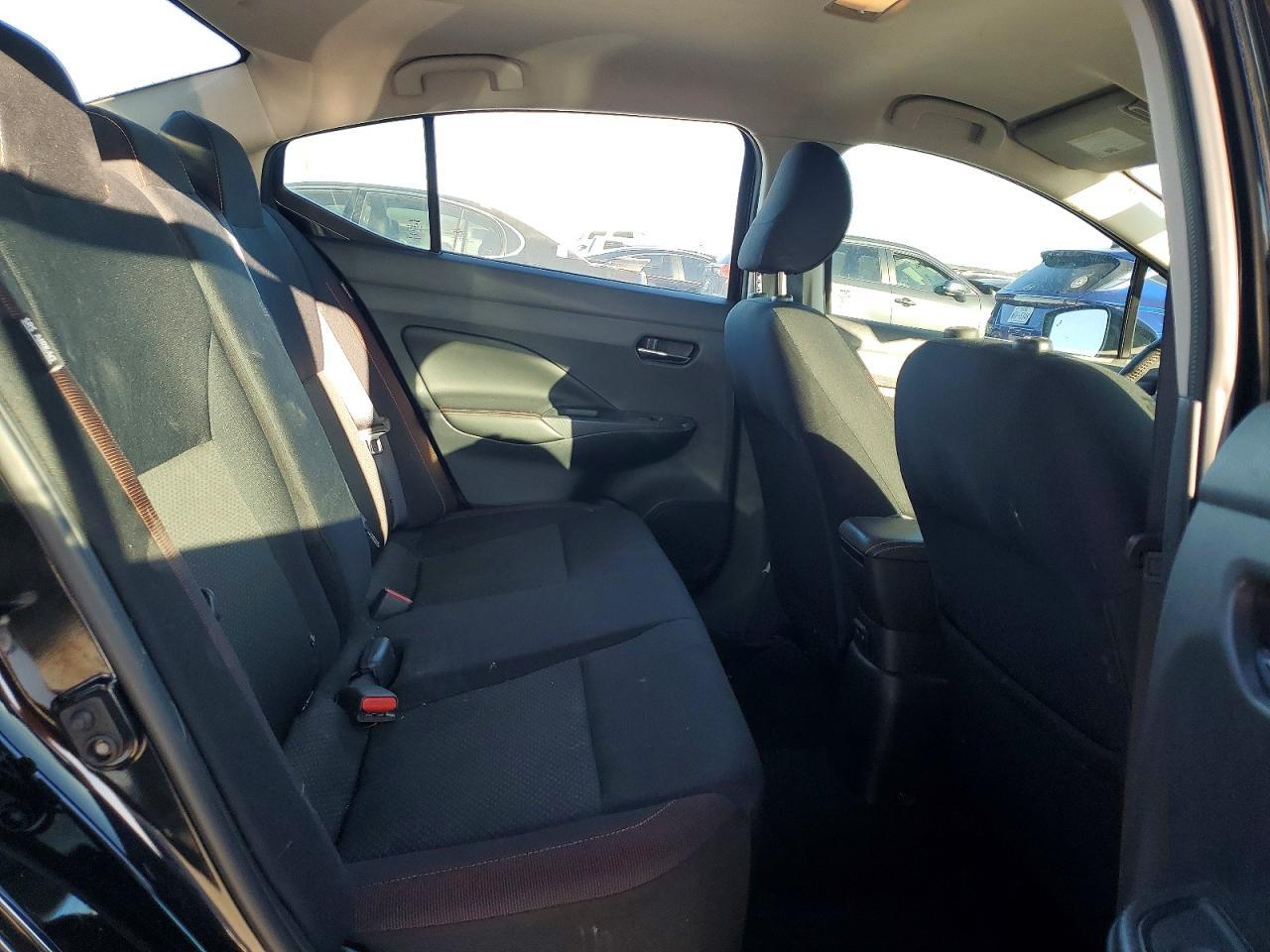 2020 Nissan Versa sr