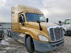 Salvage trucks for sale at Louisville, KY auction: 2016 Freigliner 2016 Freightliner Cascadia 126 Semi Truck
