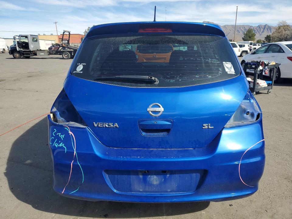 2010 Niss Versa s