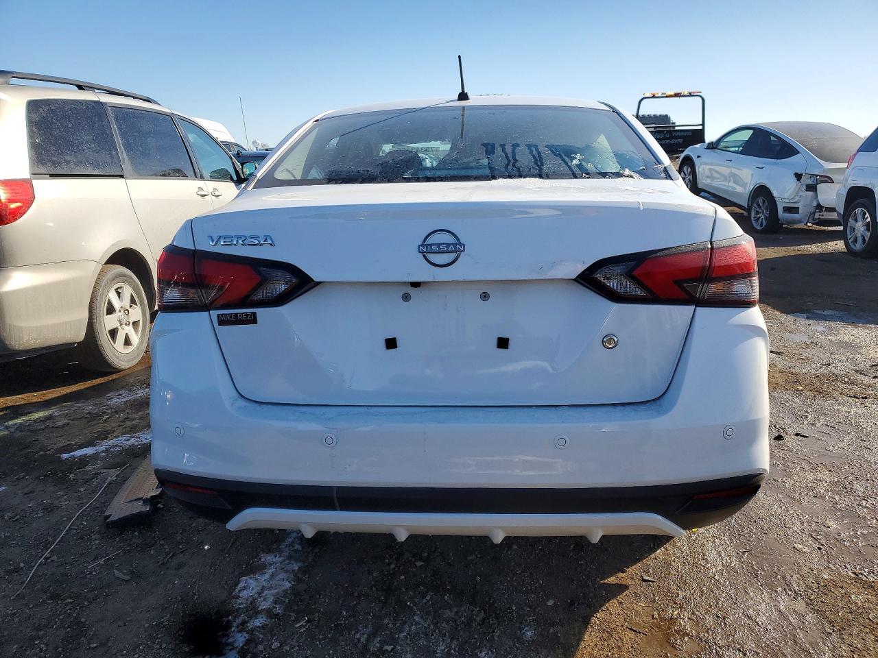 2024 Nissan Versa s