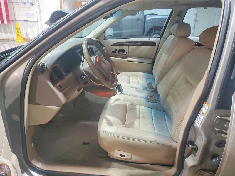 2000 Lincoln Town car Signature