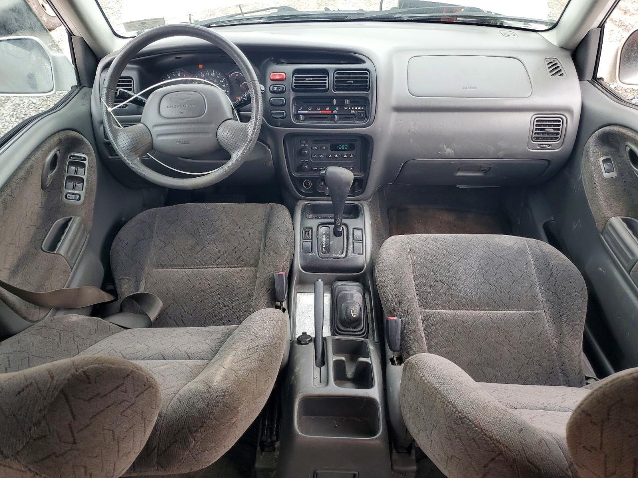 2001 Chevrolet Tracker lt
