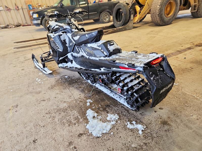 2023 Skidoo Snowmobile