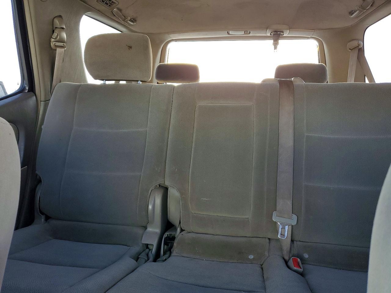 2005 Toyota Sequoia SR5