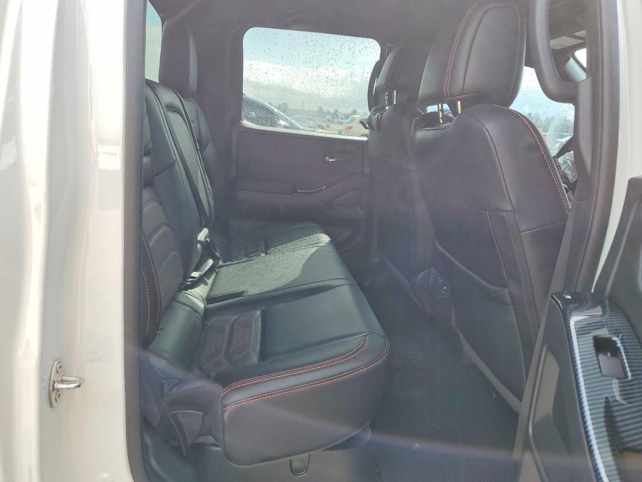 2025 Nissan Frontier s