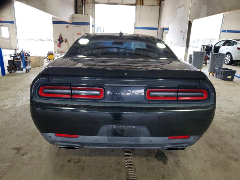 2015 Dodge Challenger sxt Plus