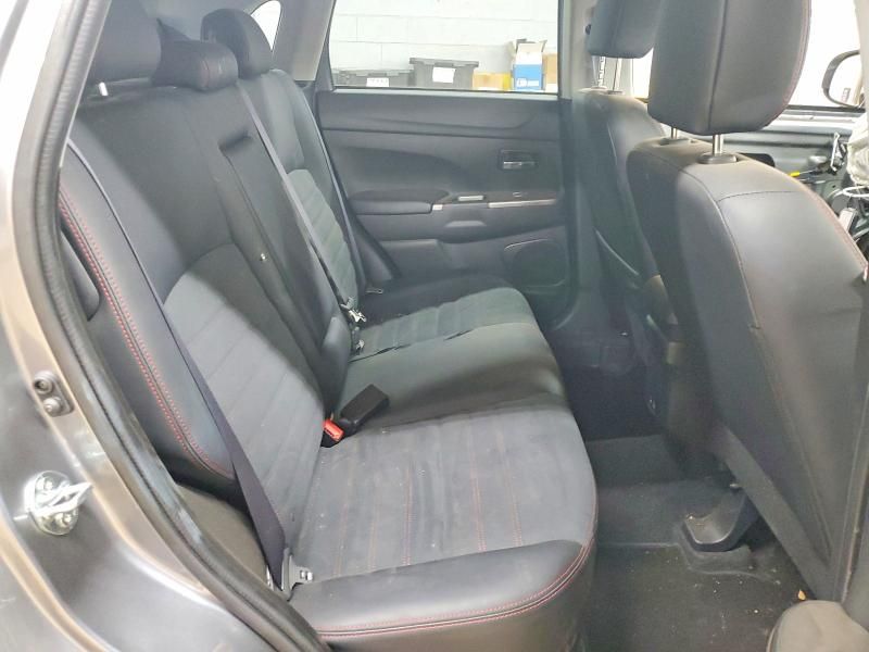 2025 Mitsubishi Outlander Sport s