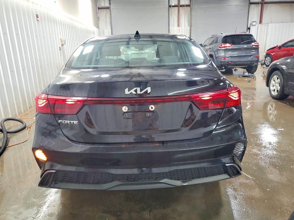 2022 KIA Forte fe