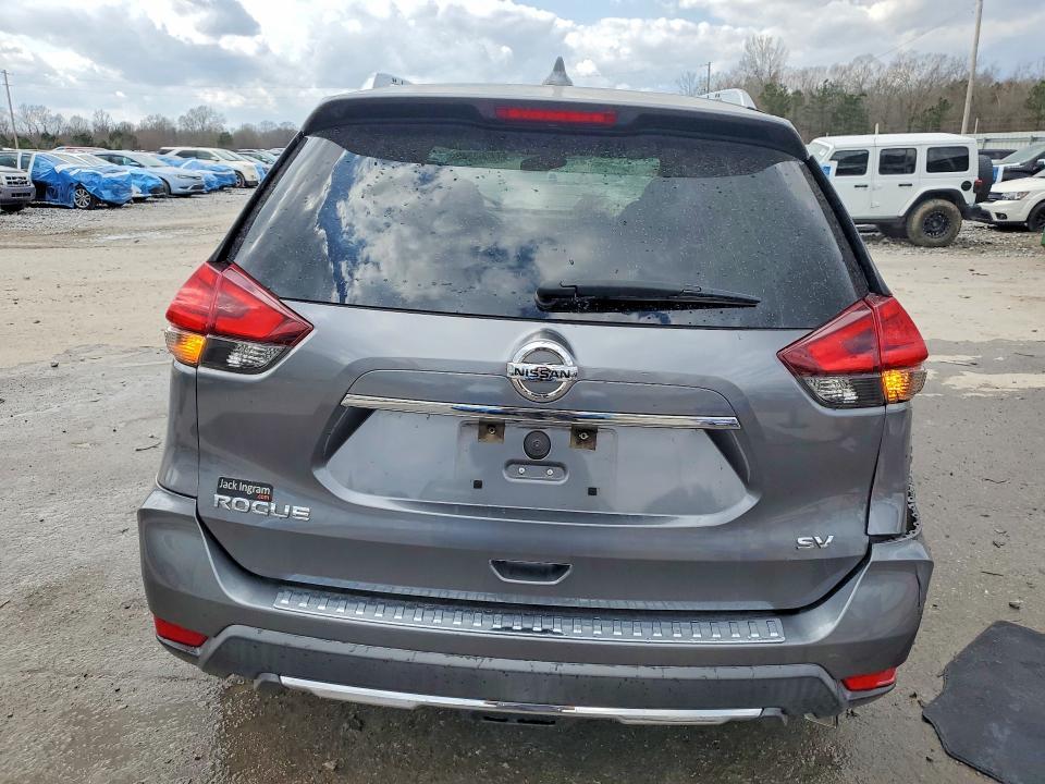 2017 Nissan Rogue sv
