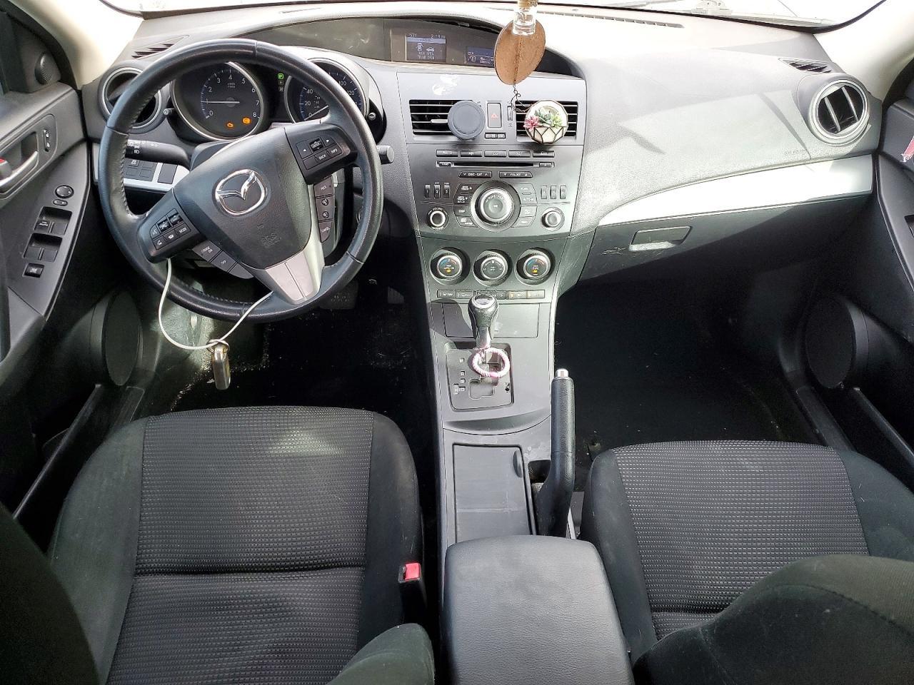 2013 Mazda 3 I