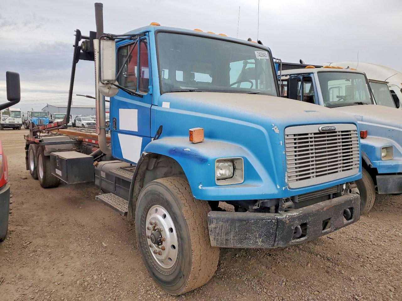 1997 Freightliner Cascadia ROLL-OFF Container Truck