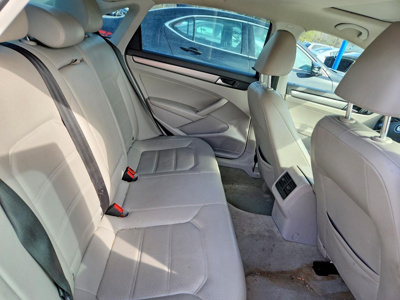 2014 Volkswagen Passat se